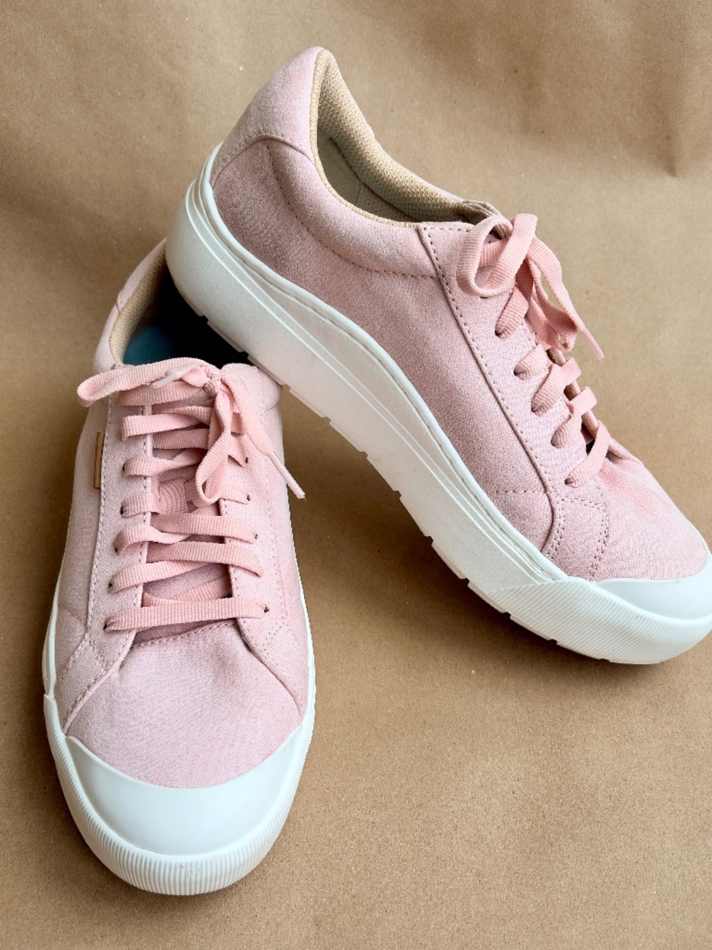 Dr. Scholl's Time Off Sepia Rose Suede Lace-Up Low Top Sneaker 9 M